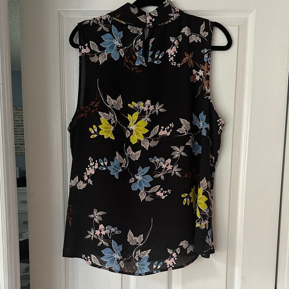 Apt. 9 Black Floral Sleeveless Blouse - Picture 5 of 8